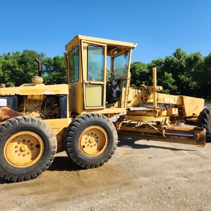 1979 DEERE 570A