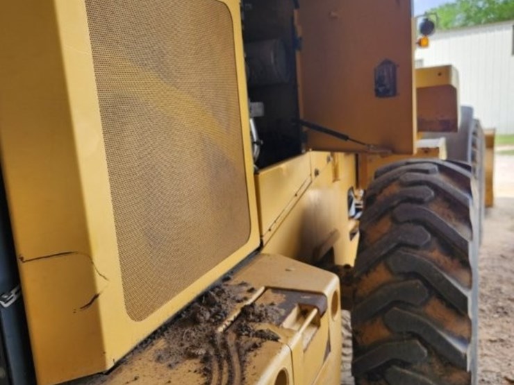2008-deere-444j-image-12