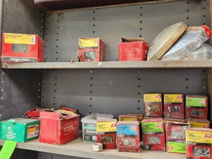 contents-of-four-shelves-image-5