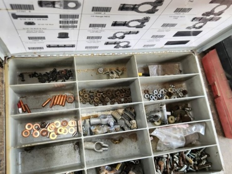 parts-cabinet-&-contents-image-4