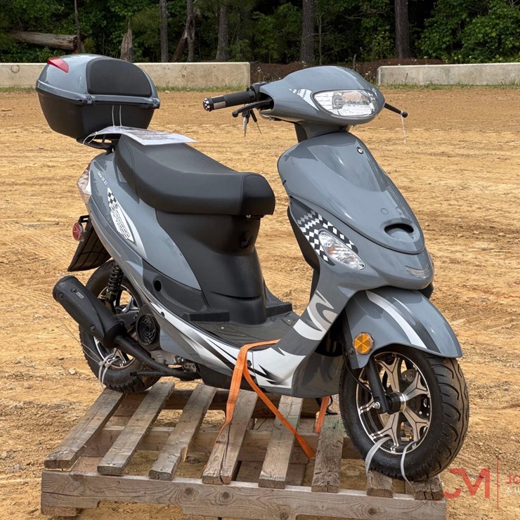 UNUSED 2025 EXPRESS GATOR 50-S3 SCOOTER