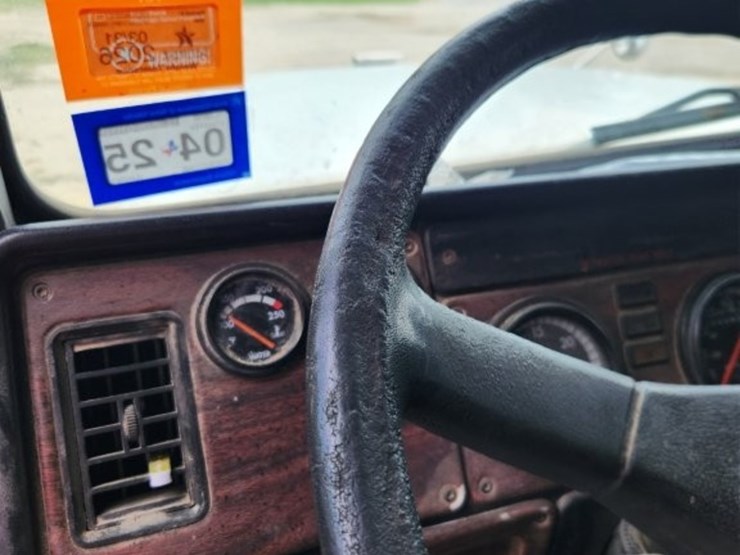 2001-freightliner-conventional-day-cab---model-flr-classic---284,585-miles-image-32