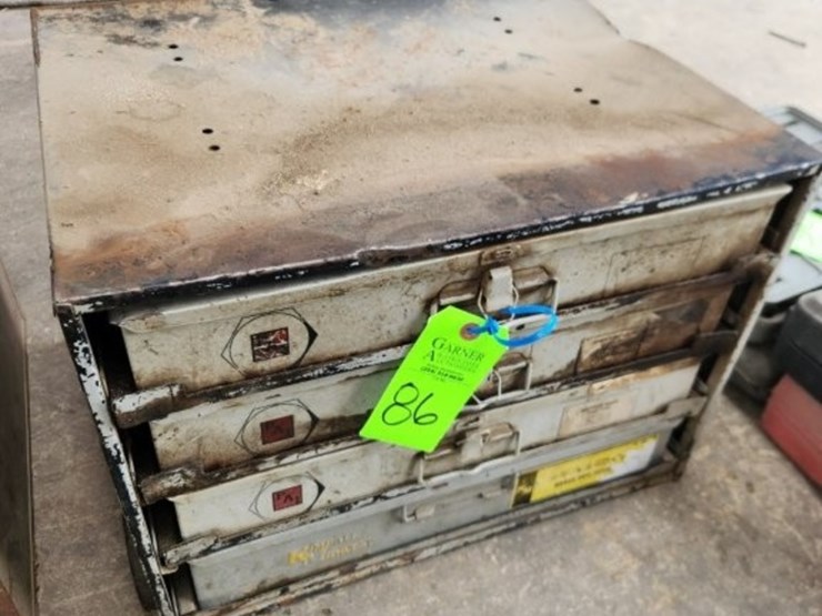 parts-cabinet-&-contents-image-1