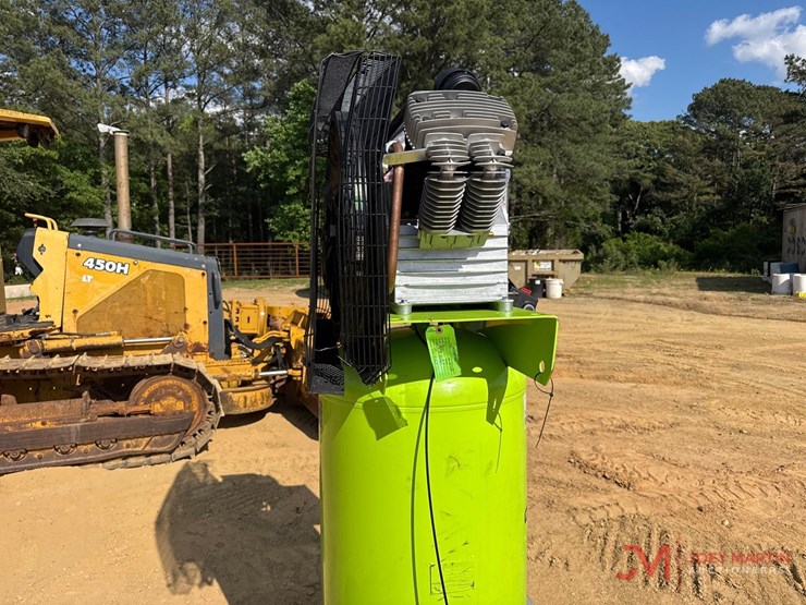 unused-carlyle-80-gallon-electric-air-compressor-image-2