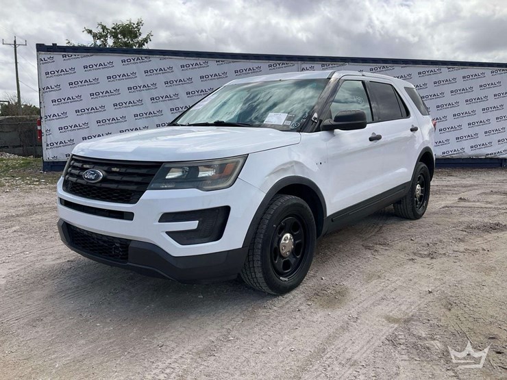 2017-ford-explorer-image-1