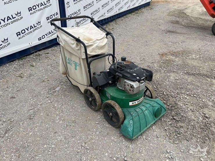2021-billy-goat-lawn-vacuum-image-1