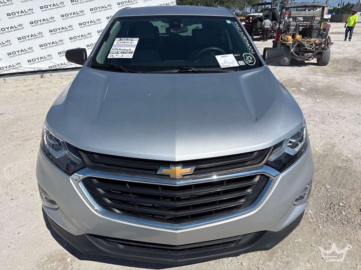 2020-chevrolet-equinox-image-24