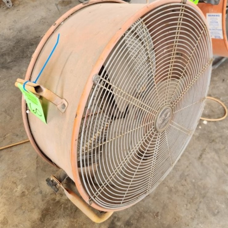 Hampton Bay Fan Approx. 2'