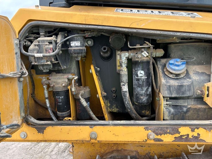 2020-deere-700l-lgp-image-18