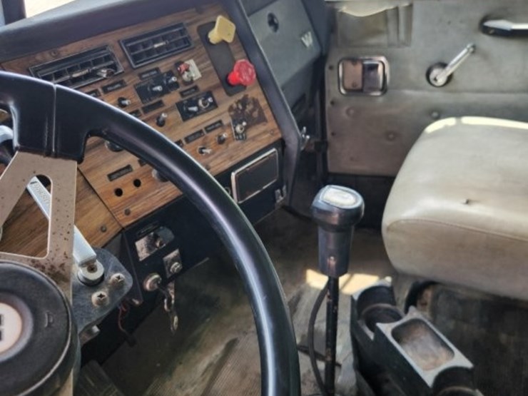 1999-western-star-conventional-day-cab--winch-bed-w/-braden-40,000-lbs.-winch---592,402-miles-image-26