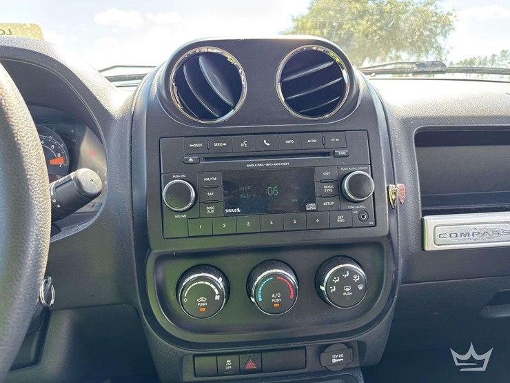 2016-jeep-compass-image-16