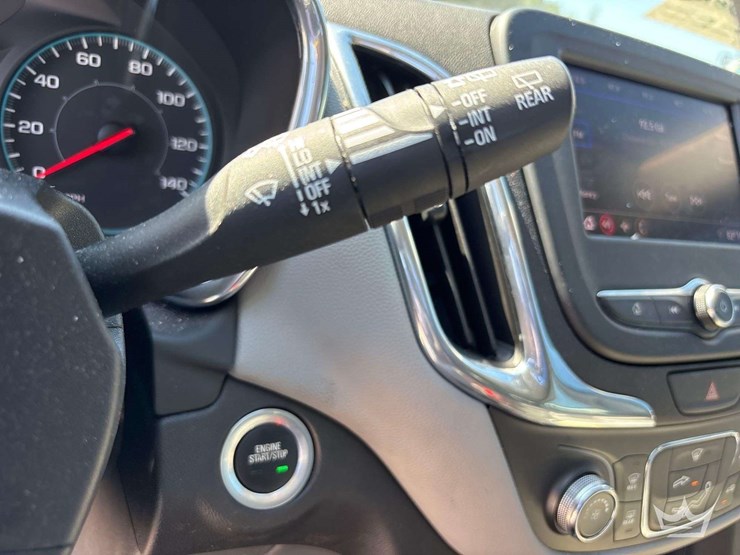 2020-chevrolet-equinox-image-14