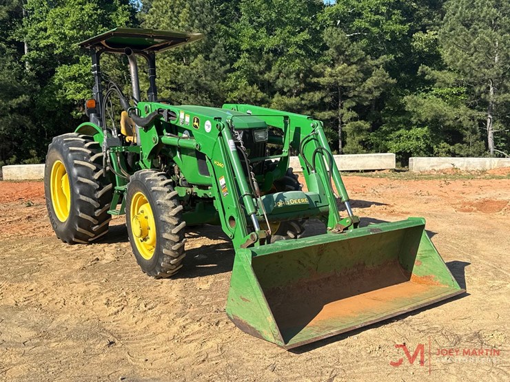 2017-john-deere-5055e-image-1
