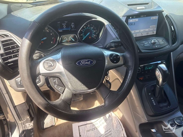 2016-ford-escape-se-image-13