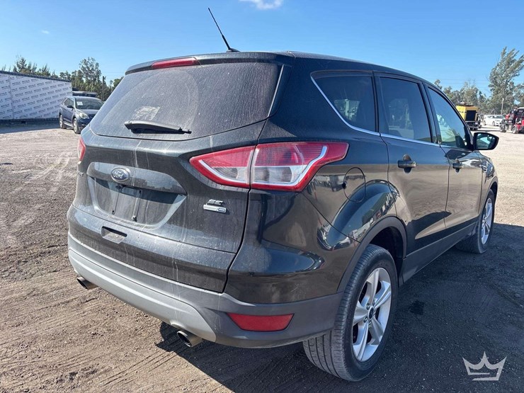 2015-ford-escape-image-3