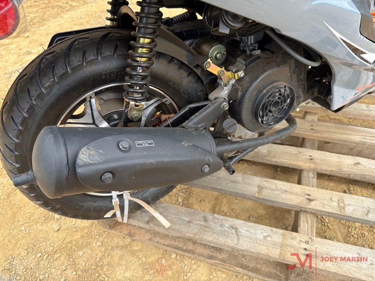 unused-2025-express-gator-50-s3-scooter-image-9
