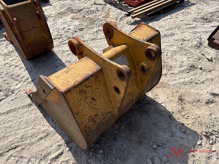 caterpillar-416c-image-3