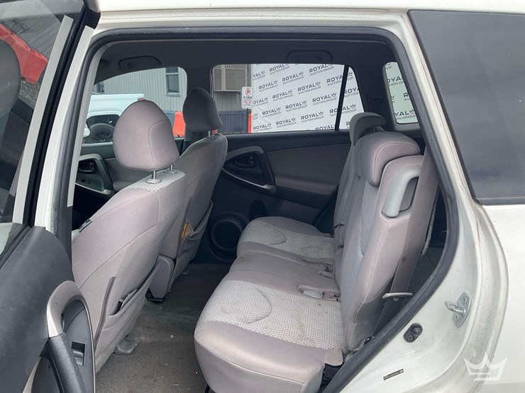 2007-toyota-rav4-image-21