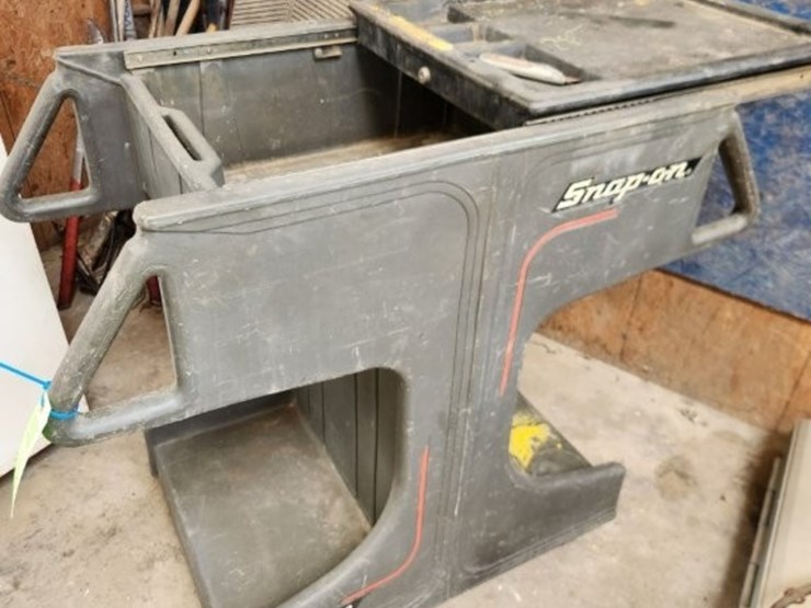 snap-on-krp-1000-polymer-roll-cart-with-sliding-top-image-4