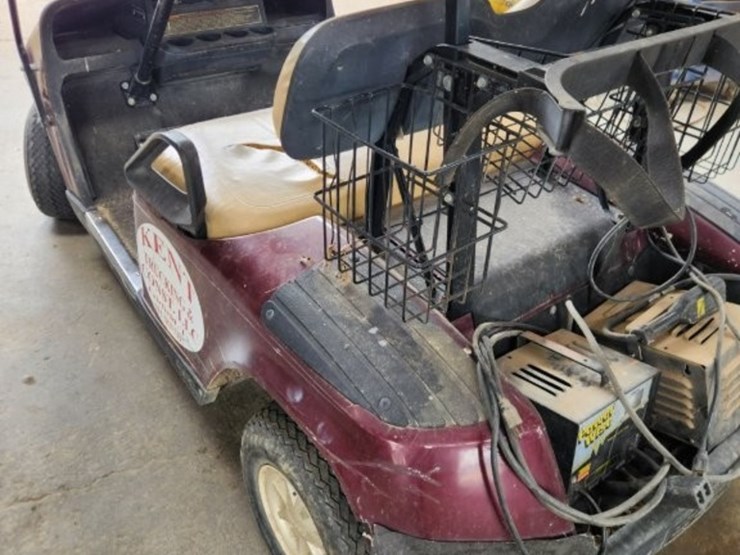 e-z-go-electric-golf-cart-–-includes-2-chargers-image-13