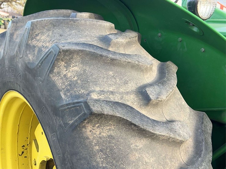john-deere-820-image-40