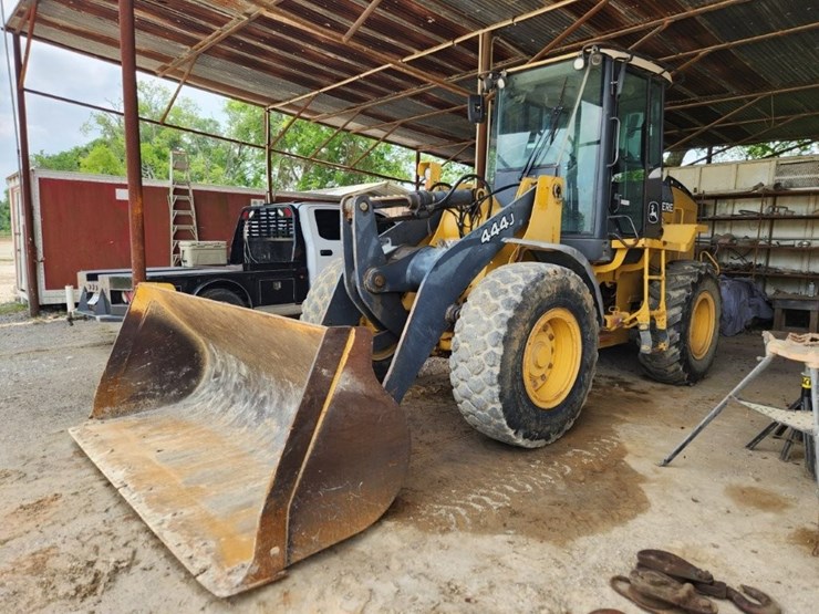 2008-deere-444j-image-4