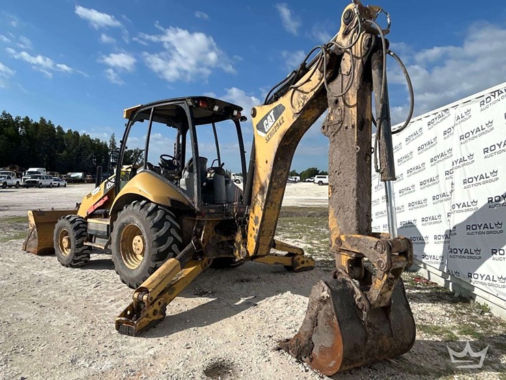 2014-caterpillar-420f-image-8