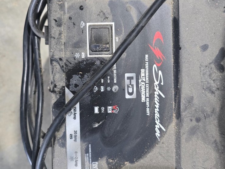 #24038-•-schumacher-battery-charger-image-5