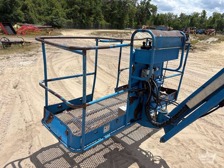 2013-genie-z-80-80ft-4x4-articulating-boom-lift-image-34