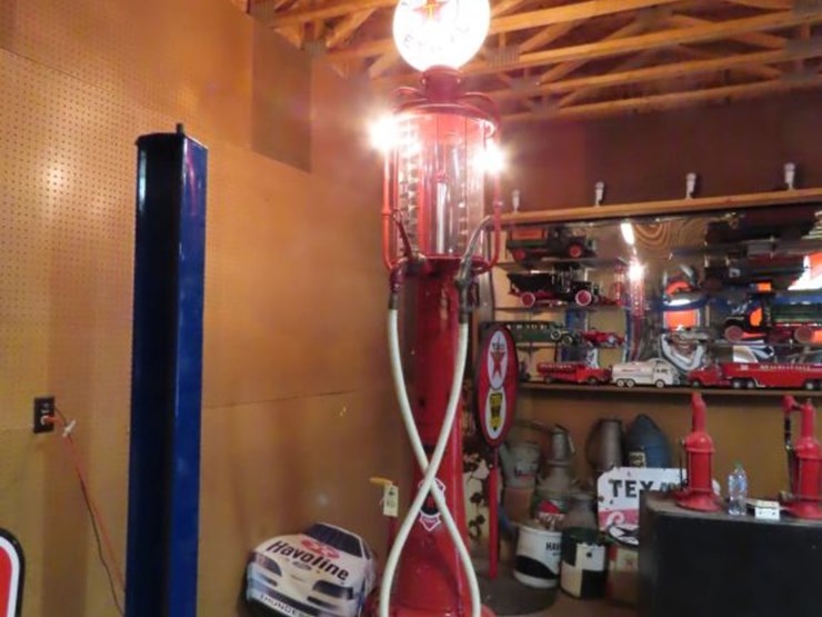 fry-"mae-west"-upright-visible-gas-pump-with-rare-texaco-ethyl-globe-image-11
