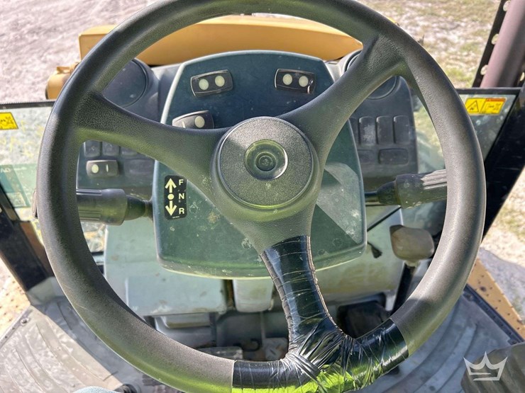 2014-caterpillar-420f-image-24