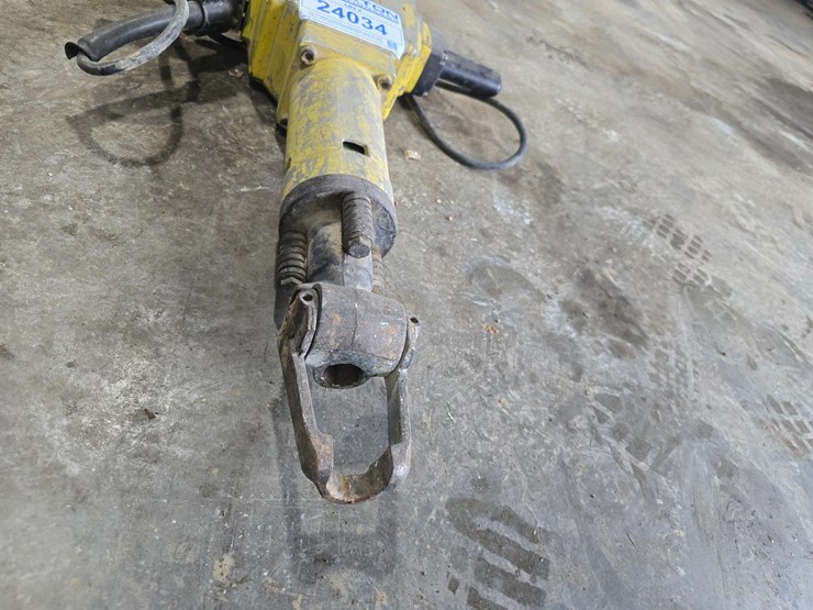 #24034-•-bosch-hammer-breaker-image-2