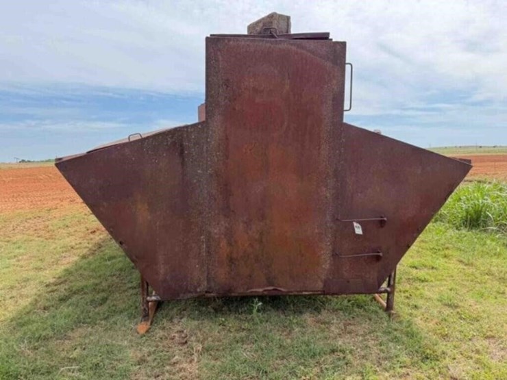 12’x7’-steel-self-feeder-image-1