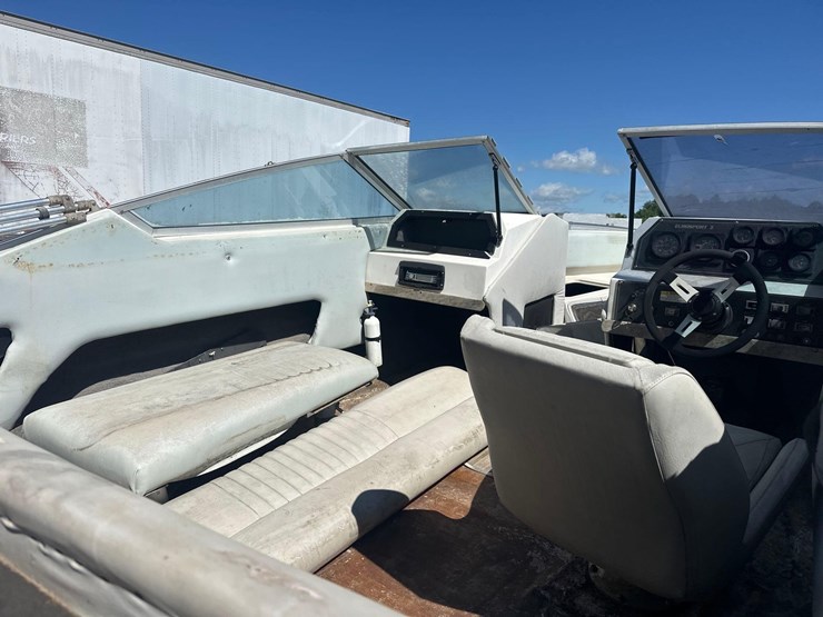 1988-sunbird-euro-sport-20ft-powerboat-image-7