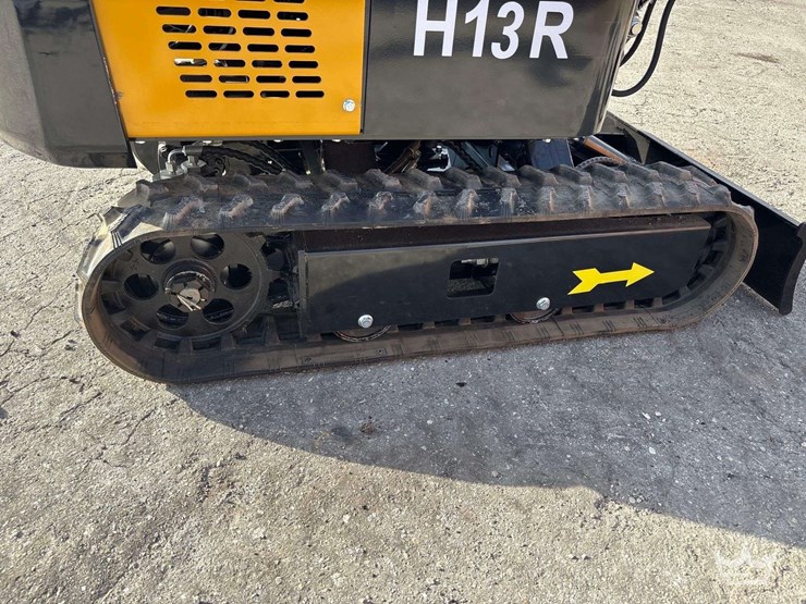 2026-cfg-industrial-h13r-mini-excavator-image-10