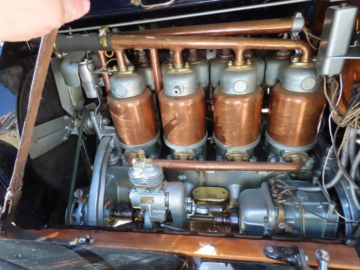 1913-cadillac-model-30-touring-car-image-36