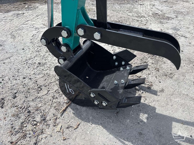2026-cfg-industrial-h16r-mini-excavator-image-5