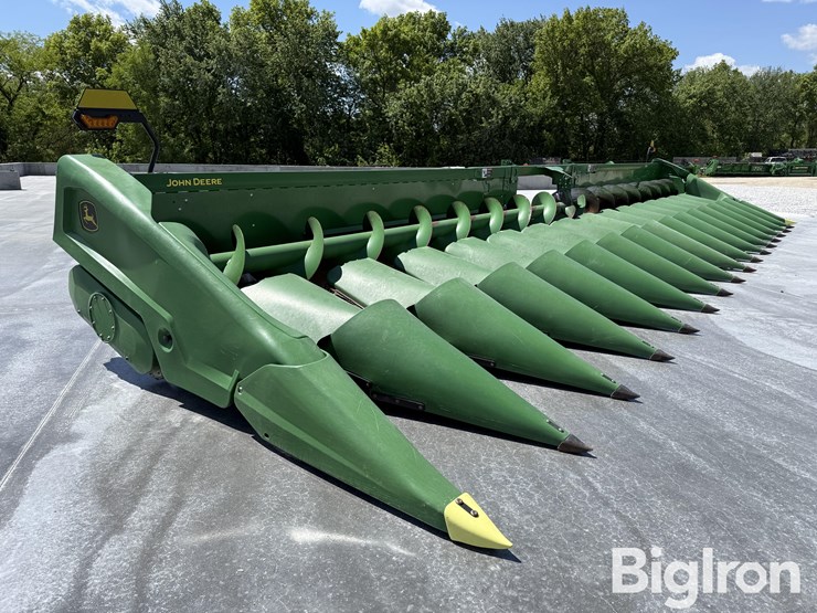 2022-john-deere-c16r-image-3