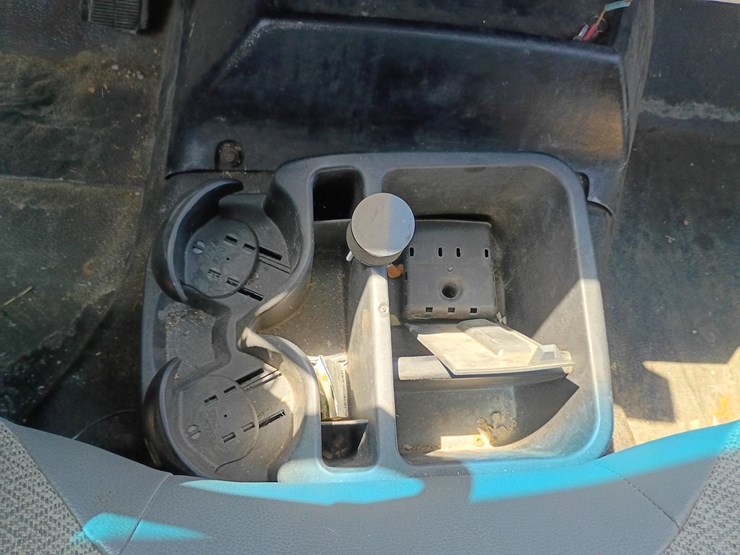 #24215-•-1999-gmc-c7500-bucket-truck-image-52