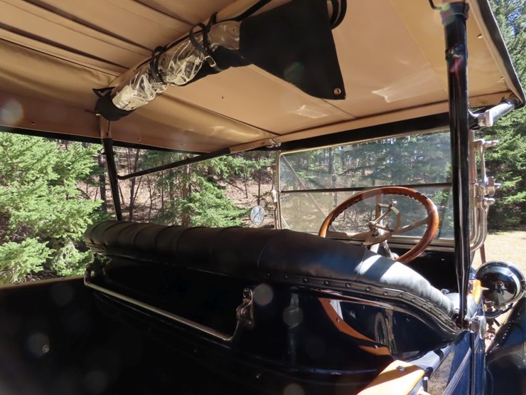 1913-cadillac-model-30-touring-car-image-20