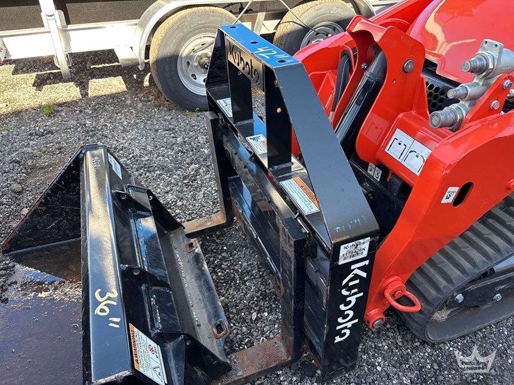 2024-kubota-scl1000-image-14