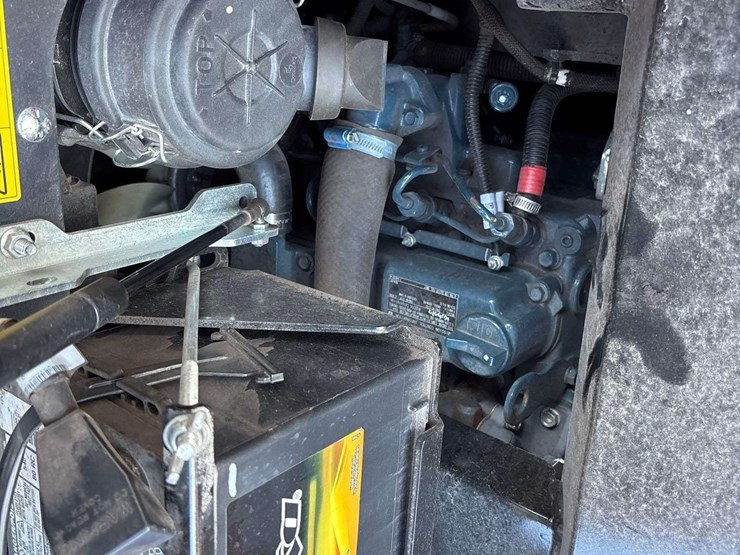 2024-kubota-scl1000-image-27