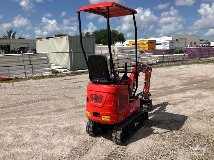2025-me15-mini-excavator-image-3