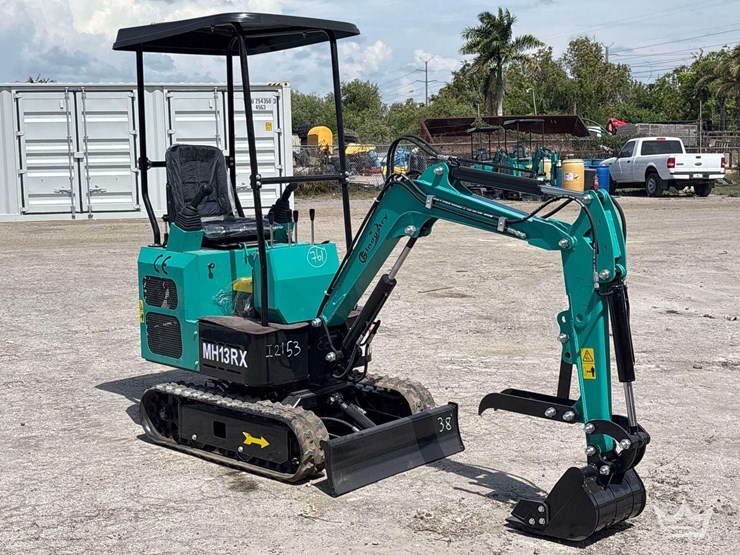 2026-cfg-industrial-mh13rx-mini-excavator-image-2