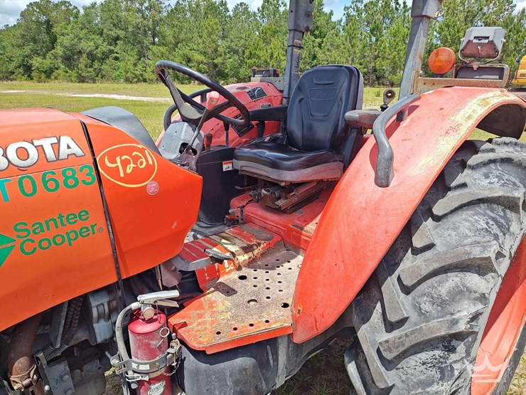 2008-kubota-m5040-image-17