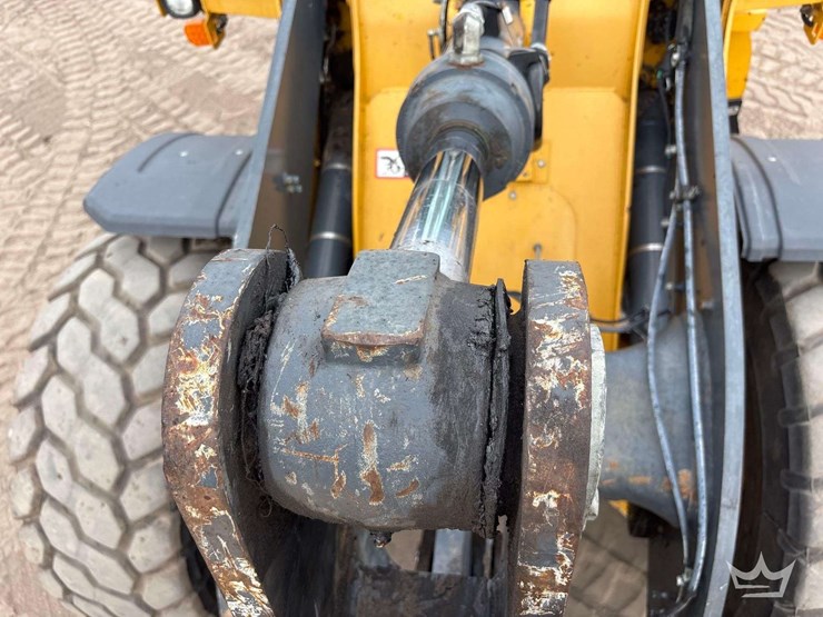 2019-deere-544l-image-17