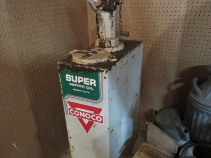 lubster-with-conoco-plates-image-1