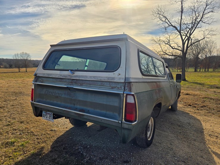 1977-dodge-150-image-14