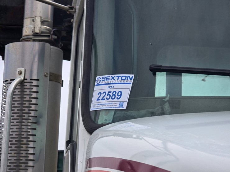 #22593-•-2016-mack-cxu613-pinnacle-sleeper-truck-image-82