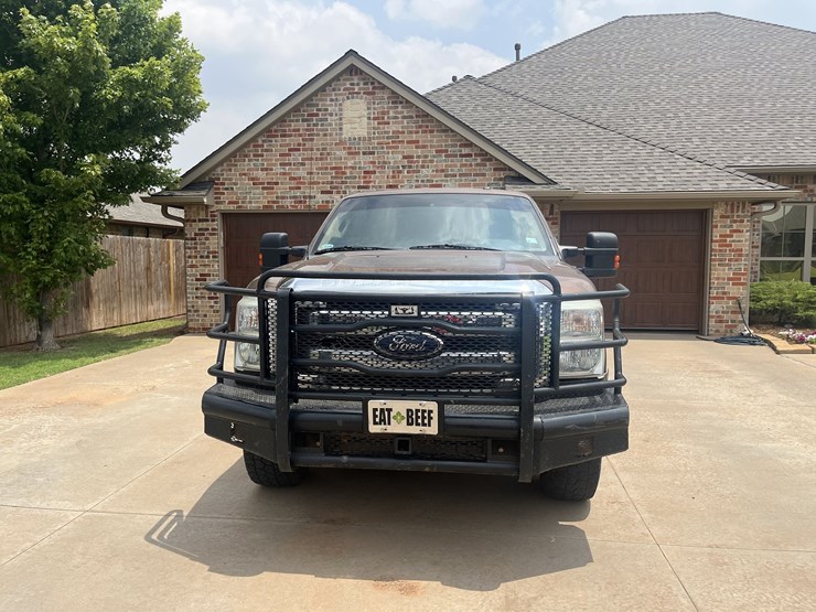 2011-ford-f250-lariat-image-3